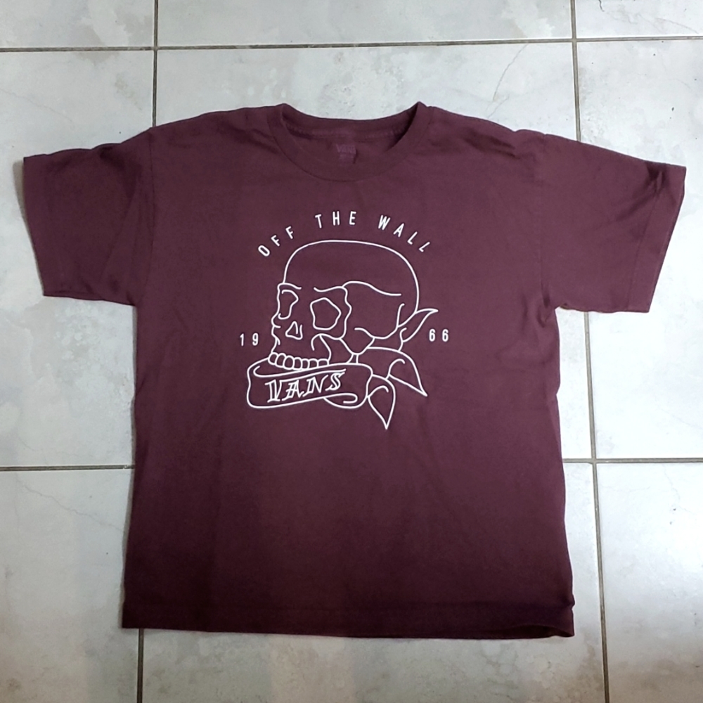 Vans Skull Off the wall maroon shirt. Size M